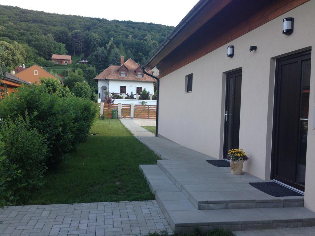 Dunazug Apartmanház Dömös Camera foto